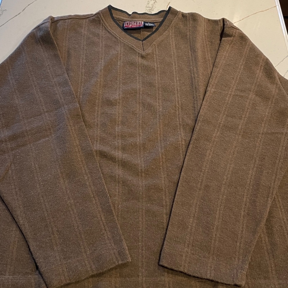Industrial Rags v neck pullover